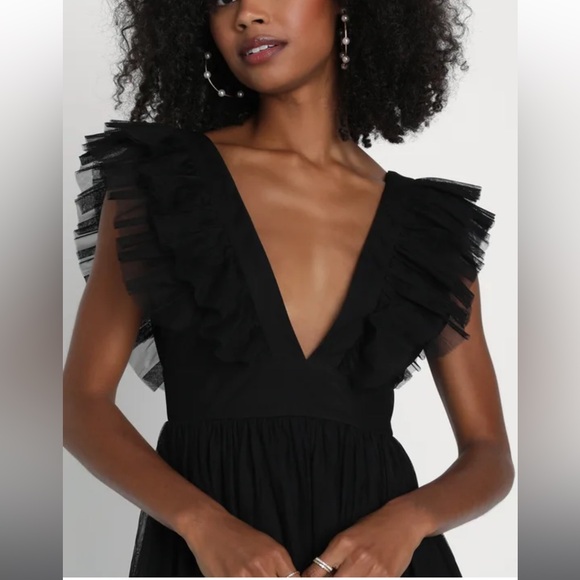 Simply Delighted Black Mesh Ruffled Backless Maxi Dress
S - Picture 3 of 4